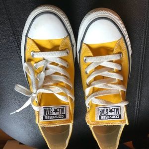 Yellow converse
